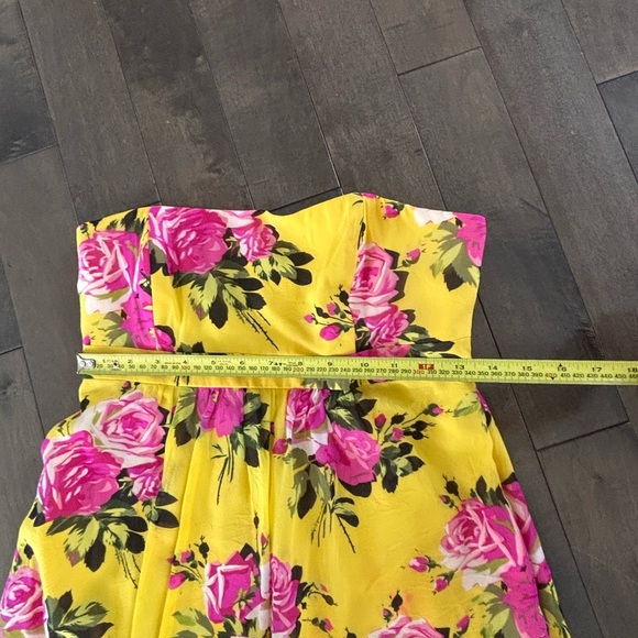 Betsey Johnson Strapless Yellow Floral Dress - Picture 5 of 10